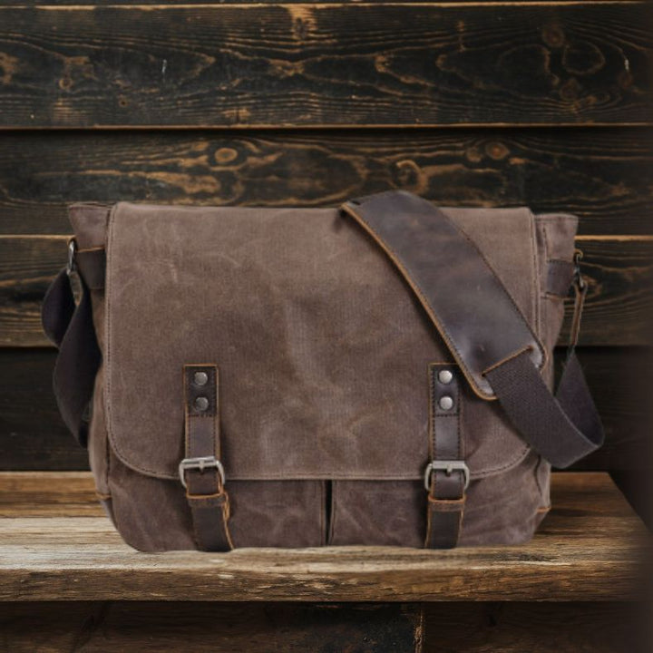 Alton - Canvas Messenger Bag